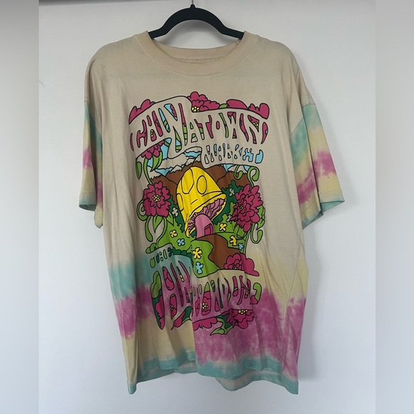 CHINATOWN MARKET HAPPY HOUSE TEE EDGE
BONE TIE DYE LARGE - NWT - Picture 8 of 8